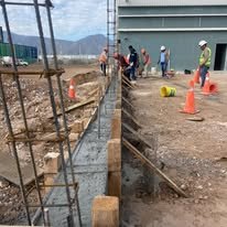 Colado y acero en cimentación